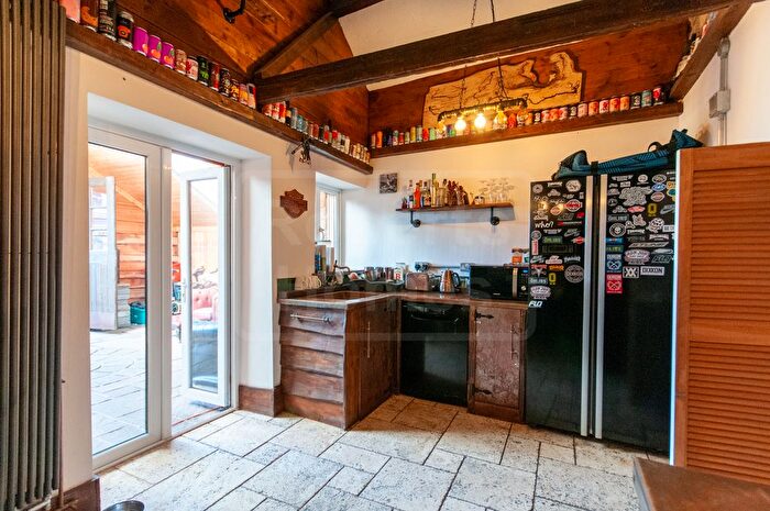 3 Bedroom Terraced House For Sale In Commercial Street, Ystradgynlais, Swansea, SA9