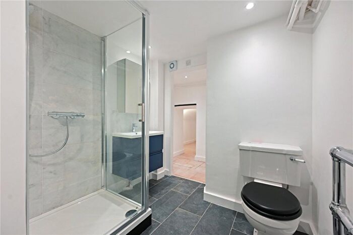 1 Bedroom Flat To Rent In Ladbroke Gardens, London, W11