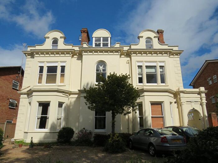 2 Bedroom Apartment To Rent In Binswood Avenue, Leamington Spa, CV32