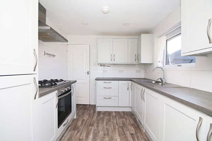 2 Bedroom Bungalow For Sale In Riverside Drive, Hambleton, FY6