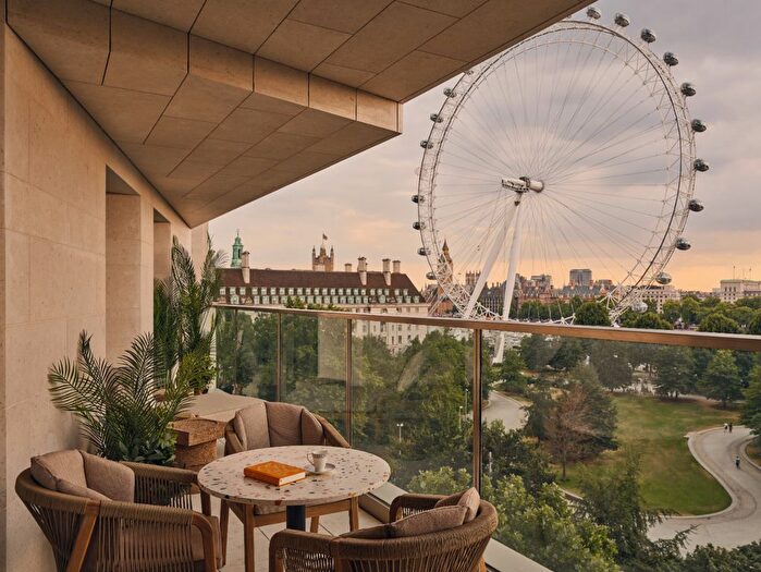 3 Bedroom Flat For Sale In Seven, Southbank Place, SE1