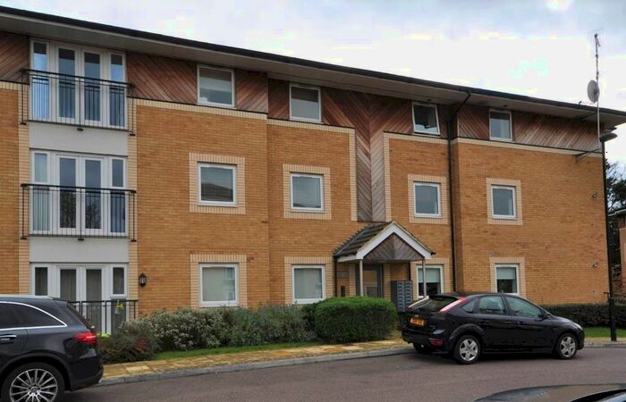 2 Bedroom Flat To Rent In Stafford Avenue, Hornchurch, RM11