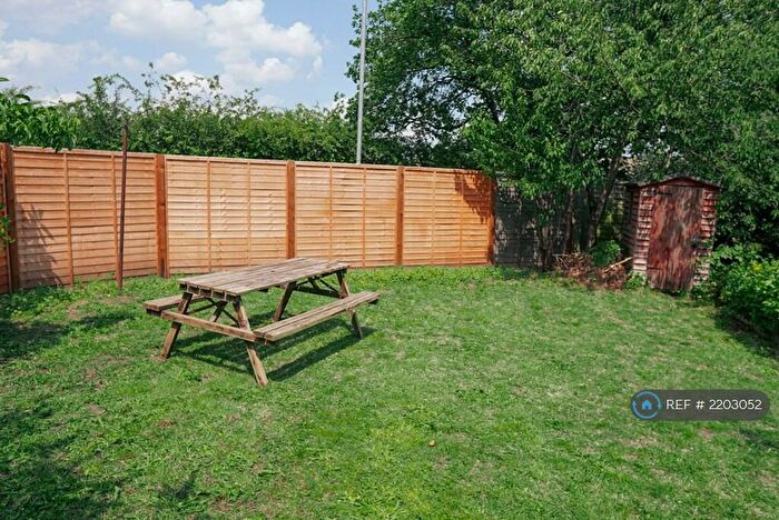 1 Bedroom Maisonette To Rent In Paget Close, Cambridge, CB2