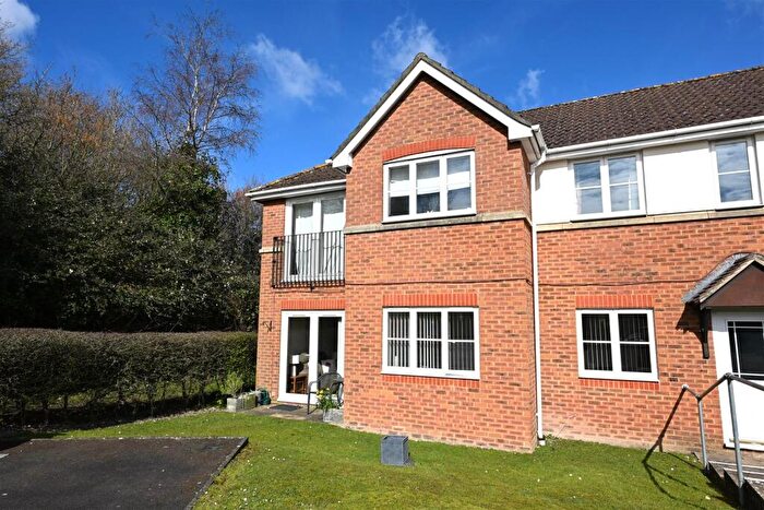 2 Bedroom Apartment For Sale In Clover Leaf Way, Old Basing, Basingstoke, RG24