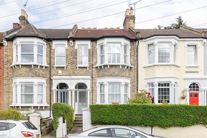 2 Bedroom Flat For Sale In Colworth Road, Leytonstone, E11