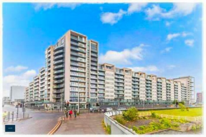 2 Bedroom Flat To Rent In Flat / Lancefield Quay, Glasgow Hf, G3