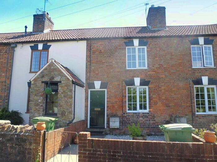 2 Bedroom Cottage To Rent In Lynch Road, Berkeley, GL13
