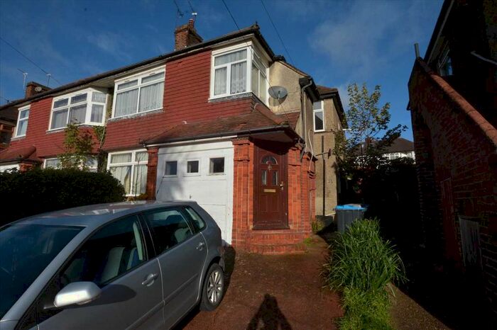 3 Bedroom Maisonette To Rent In Ash Tree Dell, London, NW9