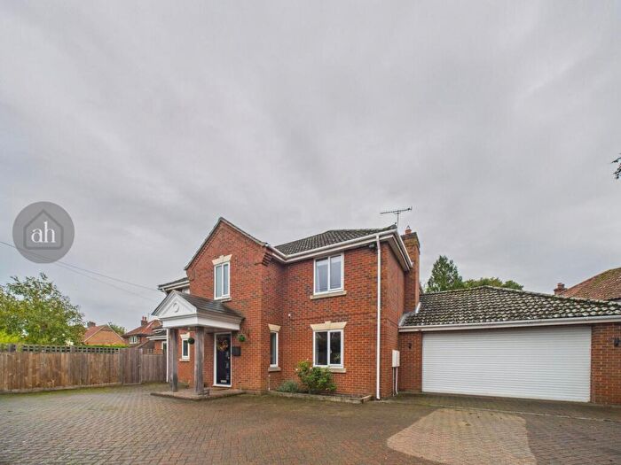 4 Bedroom Detached House For Sale In The Street, Great Barton, IP31