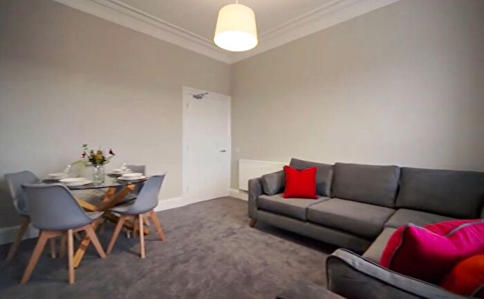 2 Bedroom Flat To Rent In Slateford Road, Slateford, Edinburgh, EH11