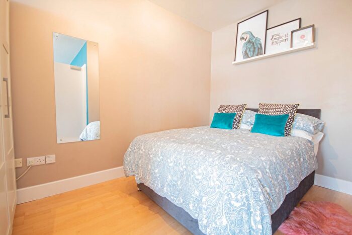 1 Bedroom Studio To Rent In Ferensway, Hull, HU2