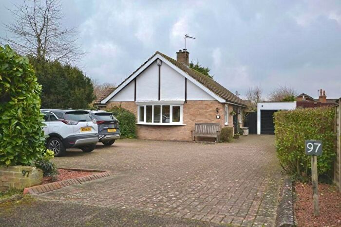 3 Bedroom Detached Bungalow For Sale In London Road, Loughton Village, Milton Keynes, Buckinghamshire, MK5