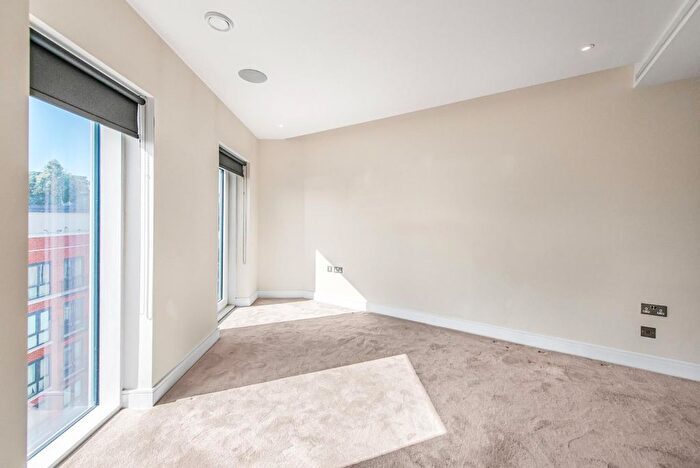 1 Bedroom Flat For Sale In Chelsea Creek Tower, Chelsea Creek, Fulham, SW6