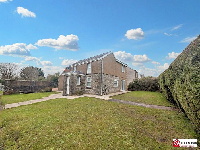 3 Bedroom Detached House For Sale In Plas Road, Pontardawe, Swansea, SA8