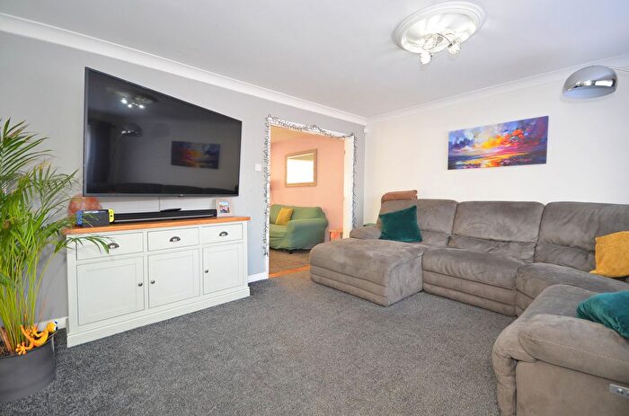 3 Bedroom Detached House For Sale In Tithe Close, Ringstead, Northamptonshire, NN14