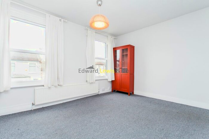 1 Bedroom Flat To Rent In Adelaide Road, Leyton, E10