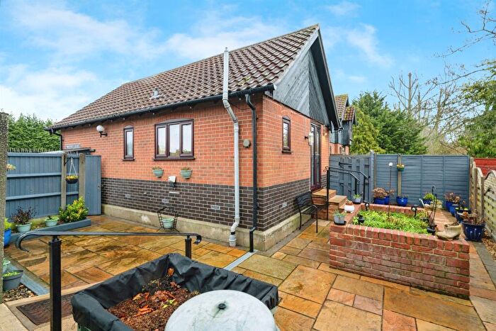 2 Bedroom Bungalow For Sale In Waveney Court, Diss, IP22