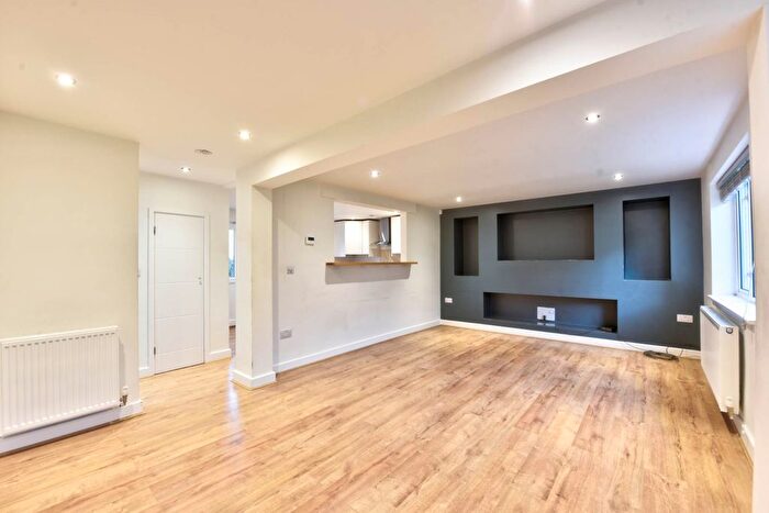 3 Bedroom Terraced House To Rent In Clements Road, Henley-On-Thames, RG9