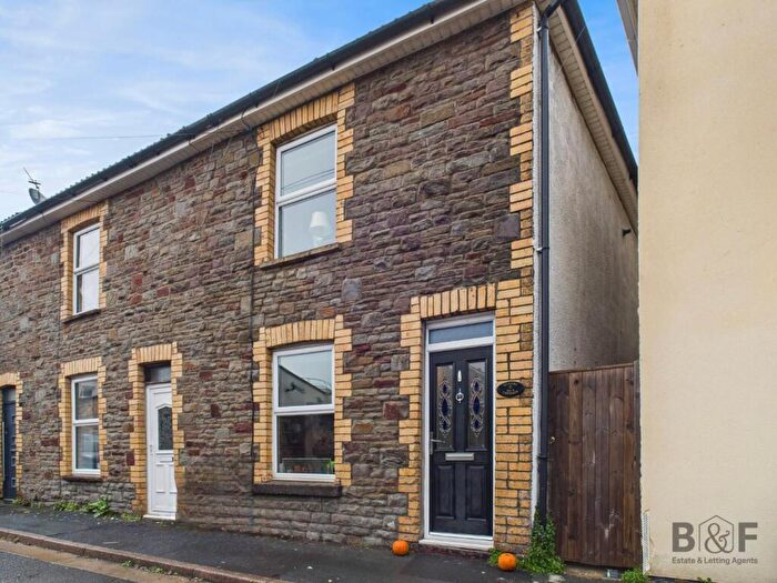 2 Bedroom End Of Terrace House For Sale In York Road, Staple Hill, BS16