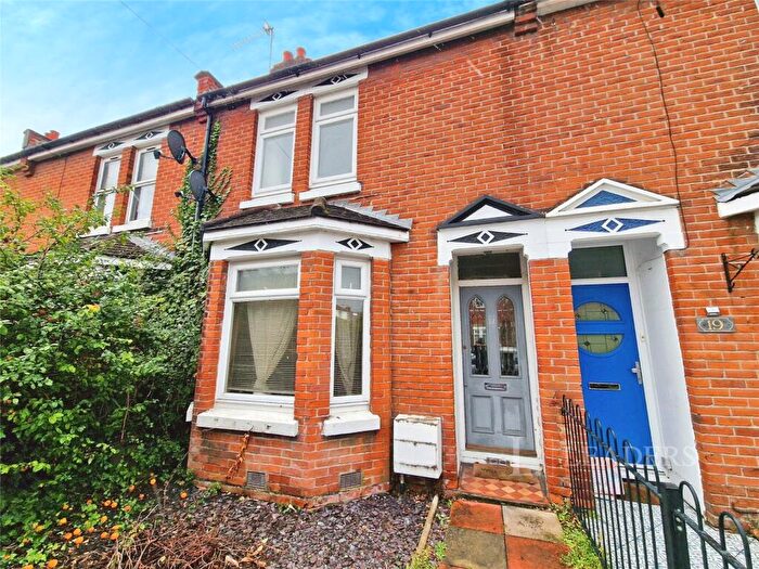 3 Bedroom Terraced House To Rent In George Street, SO50