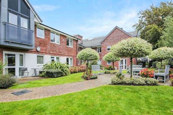 2 Bedroom Apartment For Sale In County Road, Ormskirk, Lancashire, L39