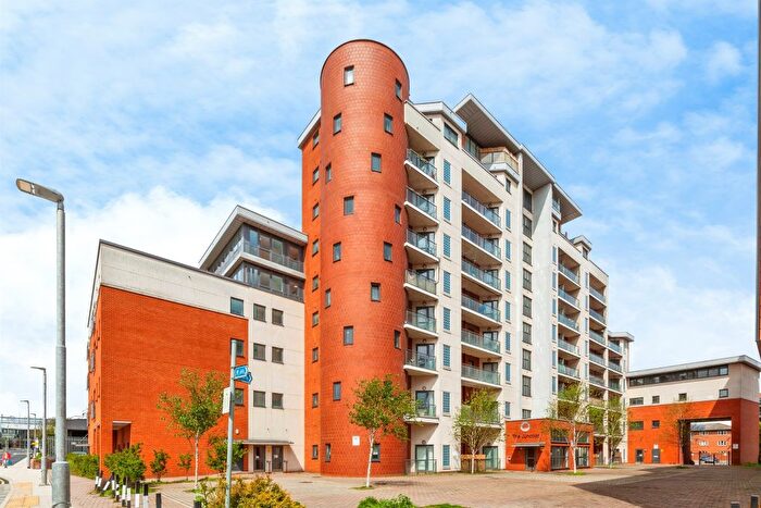 1 Bedroom Flat For Sale In Grays Place, Slough, SL2
