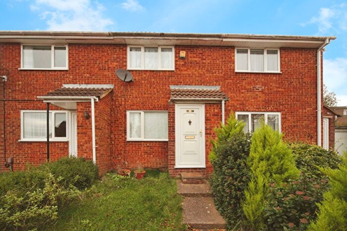 2 Bedroom Terraced House For Sale In Brussels Way, Luton, LU3