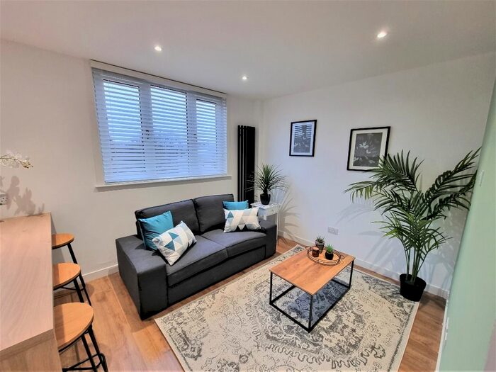 2 Bedroom Flat To Rent In Broomhill Road, West End, Aberdeen, AB10