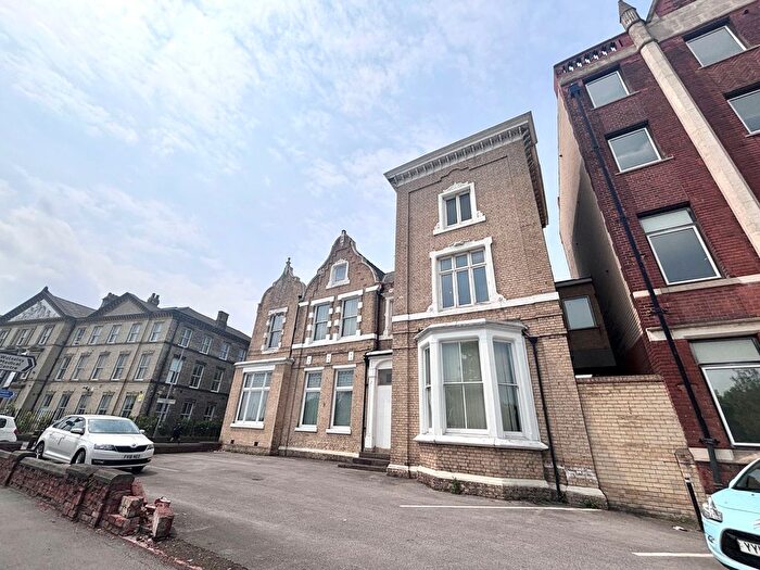 2 Bedroom Flat To Rent In Park Street, Hull, HU2