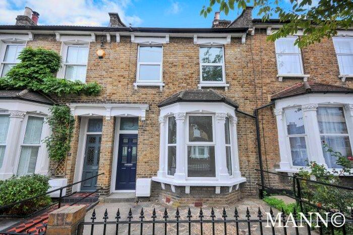 3 Bedroom Property To Rent In Fairlawn Park, London SE26