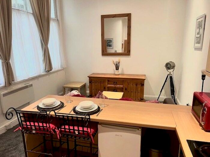 1 Bedroom Flat To Rent In Cambrian Place, Maritime Quarter, Swansea, SA1