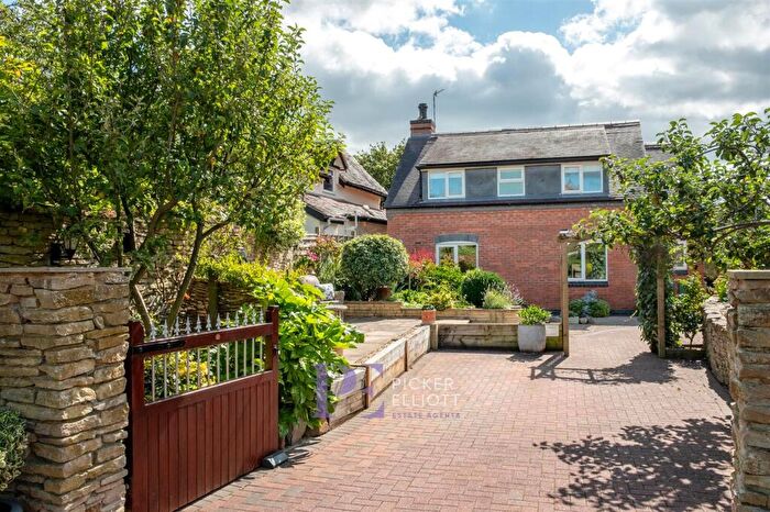 4 Bedroom Detached House For Sale In The Green, Dadlington, CV13