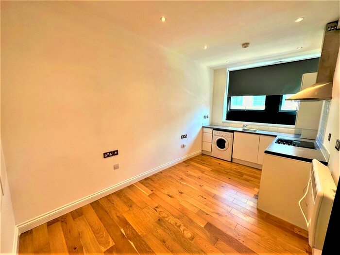 Studio To Rent In Gatton Road, Tooting Broadway, London, SW17