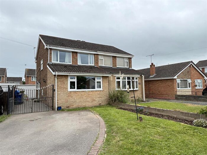 3 Bedroom Semi-Detached House For Sale In Fairham Road, Stretton, Burton-On-Trent, DE13