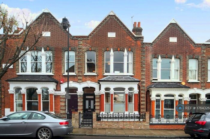 4 Bedroom Terraced House To Rent In Fergus Road, London, N5