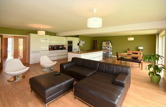 5 Bedroom Detached House To Rent In Villiers Crescent, St Helens, Merseyside, WA10