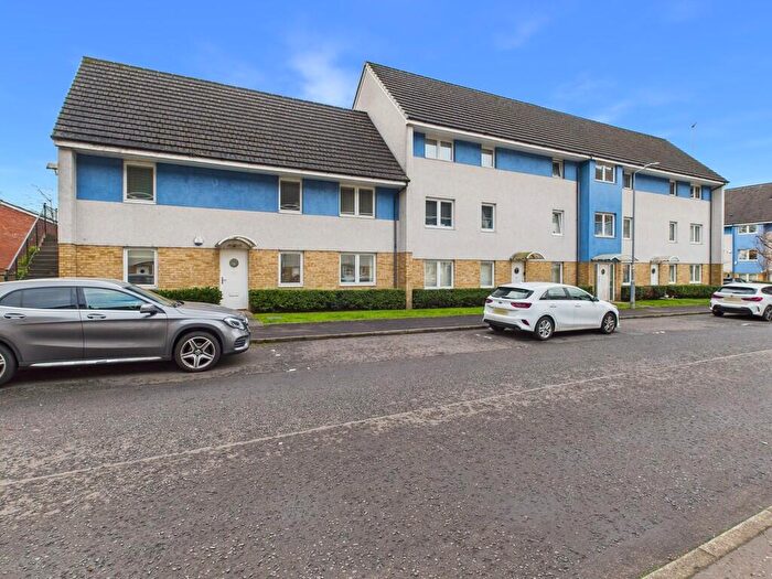2 Bedroom Apartment To Rent In Hilton Gardens, Glasgow, G13