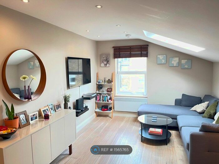 1 Bedroom Flat To Rent In Kingscourt Road, London, SW16