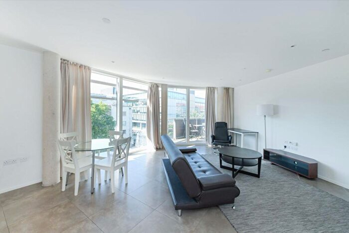 2 Bedroom Flat To Rent In Canal Street, Nottingham, NG1
