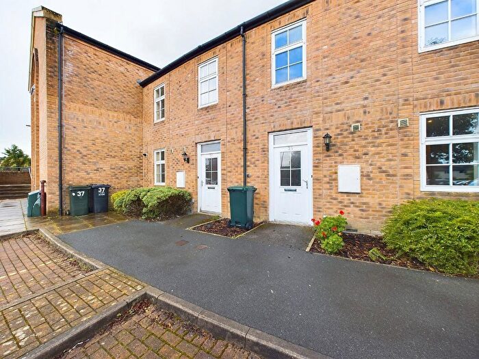 3 Bedroom Property To Rent In Littlelands, Cottingley, Bingley, BD16