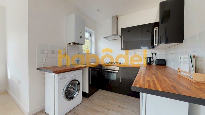 Studio To Rent In Havelock Road, Croydon, London, CR0