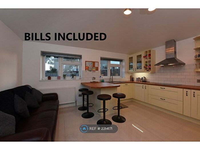 6 Bedroom End Of Terrace House To Rent In Guildford Park Avenue, Guildford, GU2