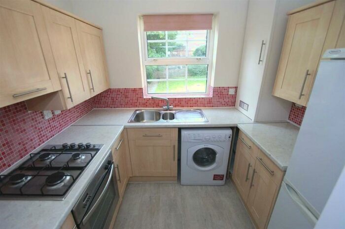 2 Bedroom Maisonette To Rent In George Street, Hemel Hempstead, HP2