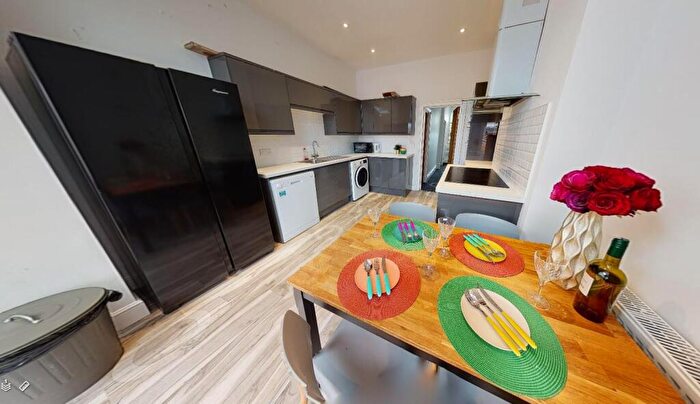 4 Bedroom End Of Terrace House To Rent In Elmgrove Road, Fishponds, BS16