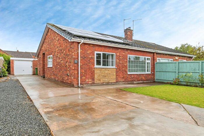 3 Bedroom Semi-Detached Bungalow For Sale In Park Road, Airmyn, Goole, DN14