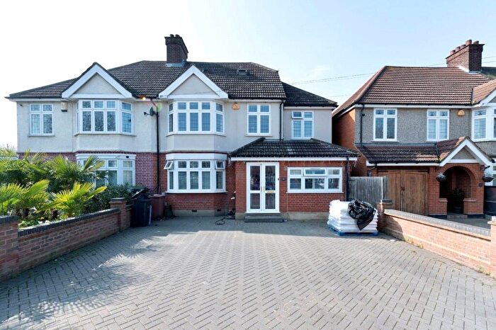 5 Bedroom Semi Detached House For Sale In Bradleigh Avenue, Grays, Essex, RM17