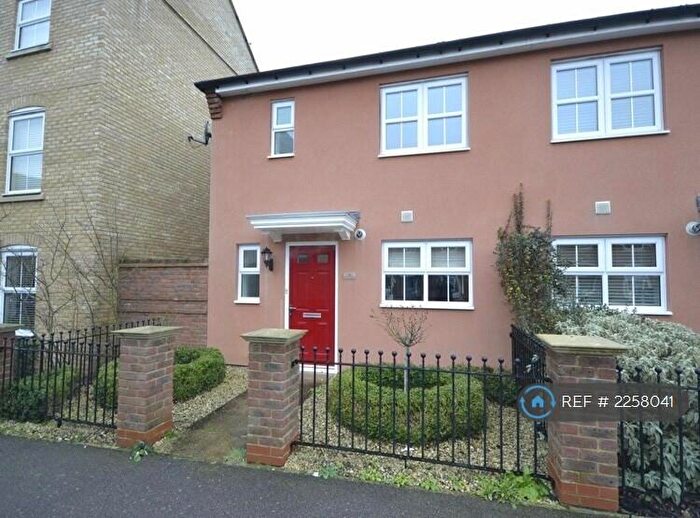 2 Bedroom End Of Terrace House To Rent In Felstead Crescent, Essex, CM24