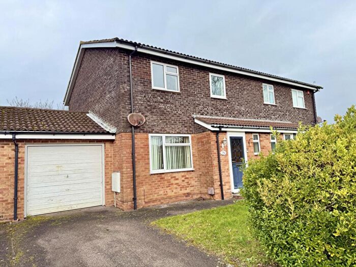 3 Bedroom Semi Detached House For Sale In Bluebell Close, Christchurch, Dorset, BH23