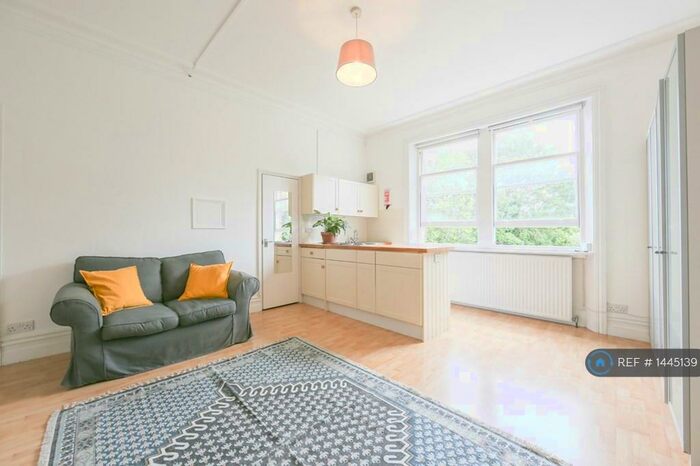 Studio To Rent In Aberdare Gardens, London, NW6