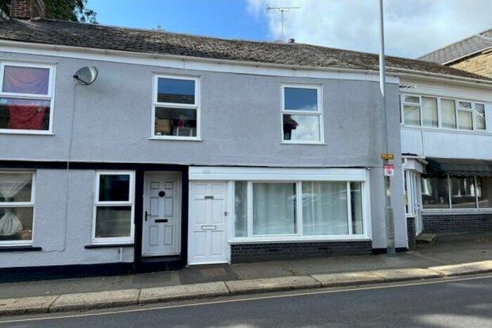 1 Bedroom Studio To Rent In Barn Street, Liskeard, PL14